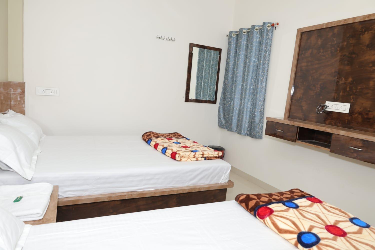 Hotel Shree Jyotirlinga Residency Ellora Esterno foto