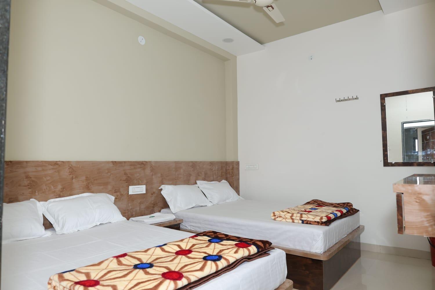 Hotel Shree Jyotirlinga Residency Ellora Esterno foto