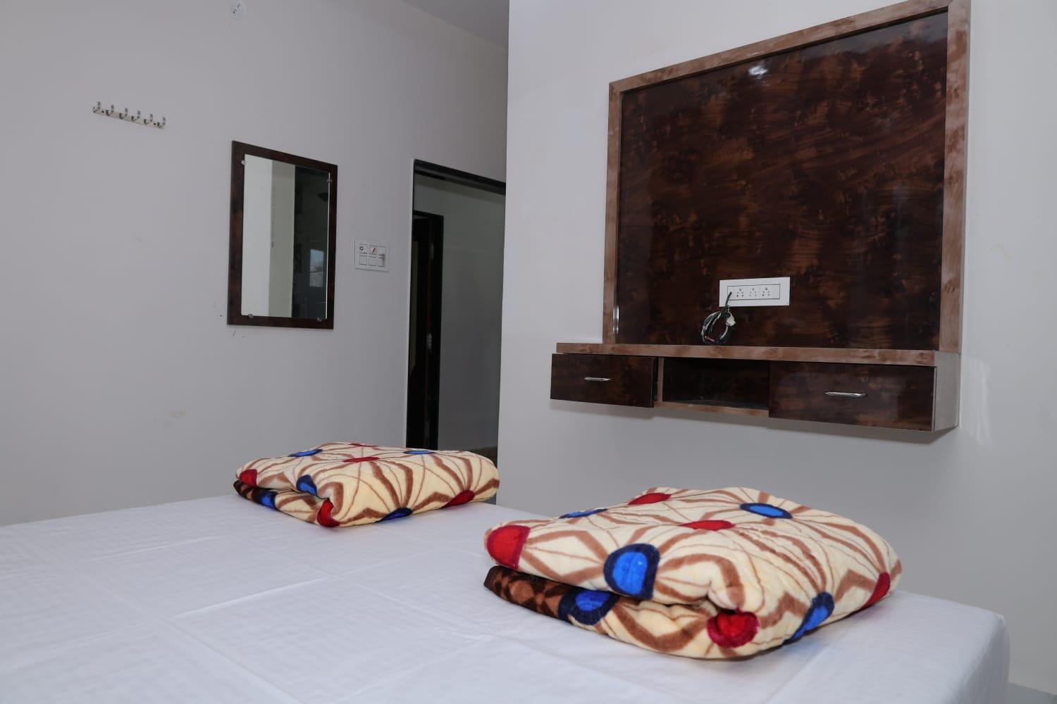 Hotel Shree Jyotirlinga Residency Ellora Esterno foto