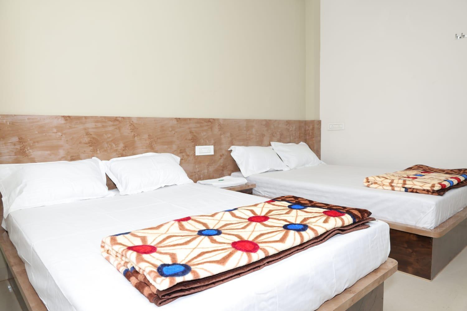 Hotel Shree Jyotirlinga Residency Ellora Esterno foto