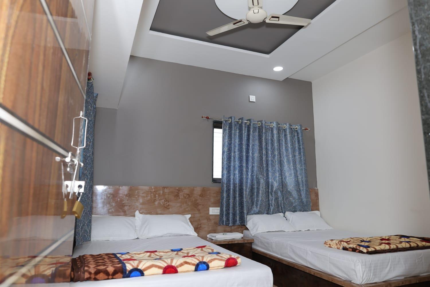 Hotel Shree Jyotirlinga Residency Ellora Esterno foto