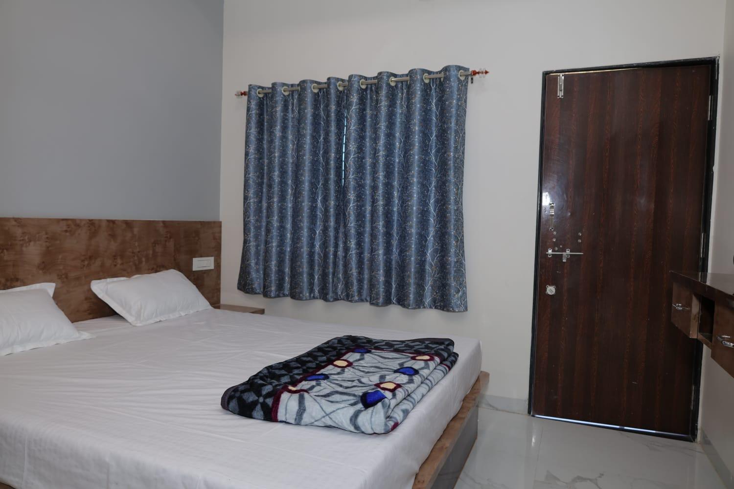 Hotel Shree Jyotirlinga Residency Ellora Esterno foto