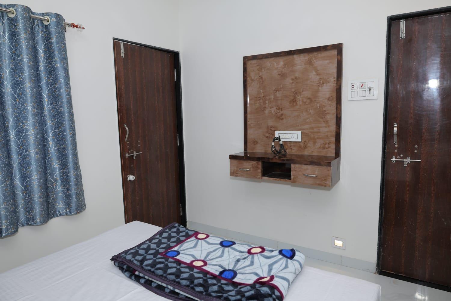 Hotel Shree Jyotirlinga Residency Ellora Esterno foto