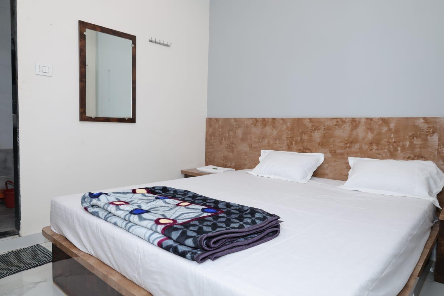 Hotel Shree Jyotirlinga Residency Ellora Esterno foto